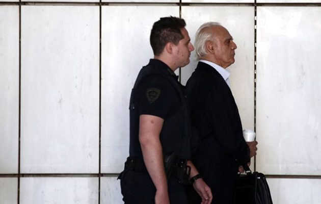 Αποφυλακίζεται ο Τσοχατζόπουλος – Συγκεντρώθηκαν τα 200.000 ευρώ της εγγύησης