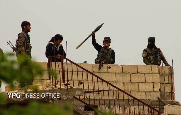 Οι Κούρδοι (SDF) εισήλθαν στην κατεχόμενη από το Ισλαμικό Κράτος πόλη Τάμπκα