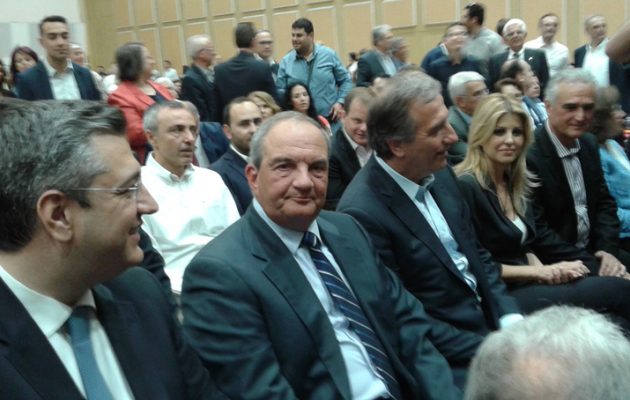 Ρουκέτες Καραμανλή: Ποιους χαρακτήρισε “λαθρεπιβάτες” της ΝΔ