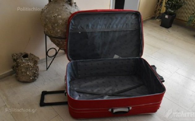 Χίος: Μετανάστης προσπάθησε να διαφύγει κρυμμένος σε βαλίτσα