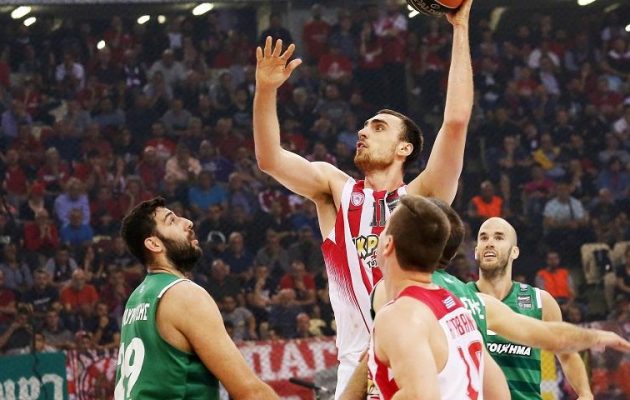 Ο Ολυμπιακός έκανε το 1-0 στο ΣΕΦ – Νίκησε 63-58 τον Παναθηναϊκό