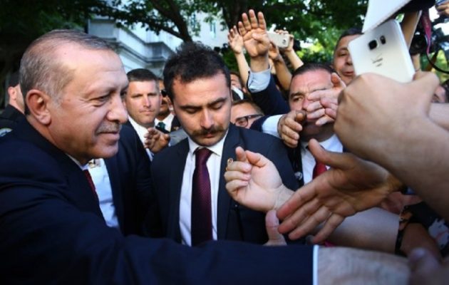 Ντοκουμέντο: Ο Ερντογάν δίνει εντολή για κτύπημα στους Κούρδους: “Επιτεθείτε, ελάτε”