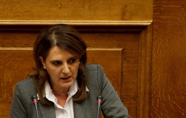 “Τάπα” Τελιγιορίδου στην Ντόρα για τη φτώχεια (βίντεο)