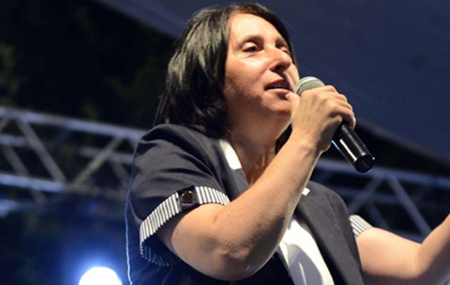 Η τουρκική Βουλή απέπεμψε Κούρδισσα βουλευτή με την κατηγορία της “τρομοκράτισσας”