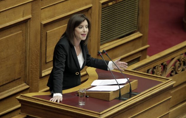 Η Ασημακοπούλου καταγγέλλει τραμπουκισμό από τον Συρμαλένιο – Της είπε “ωραίο στυλ έχεις μωρή” (βίντεο)