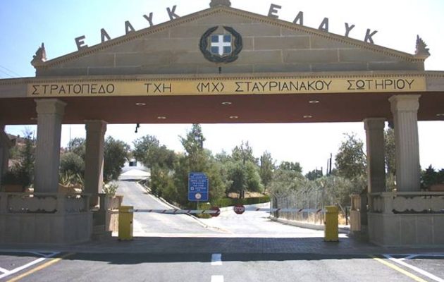 Στην Ελλάδα τα λείψανα 17 ηρώων που “έπεσαν” στην Κύπρο το 1974