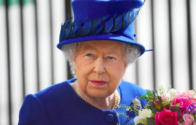 Συγκλονιμένη η Ελισάβετ από την τρομοκρατική επίθεση στο Μάντσεστερ