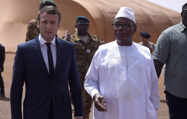 Μακρόν στο Μάλι: Θα είμαστε ασυμβίβαστοι στη μάχη κατά των τζιχαντιστών