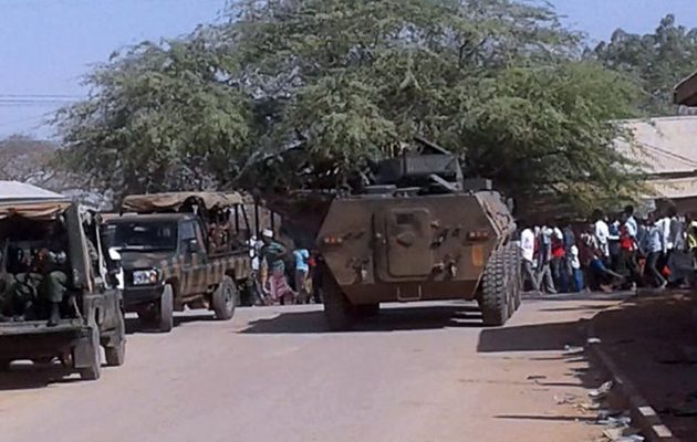 Βομβιστική επίθεση σε αστυνομικά οχήματα στη Κένυα – Οκτώ νεκροί