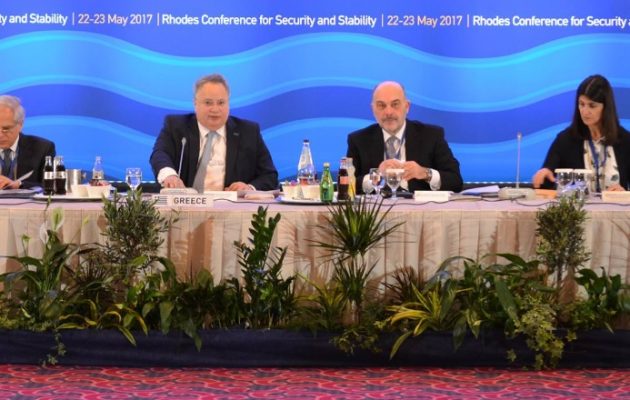 Τον σεβασμό του Διεθνούς Δικαίου και του Δικαίου της Θάλασσας ζήτησε ο Νίκος Κοτζιάς