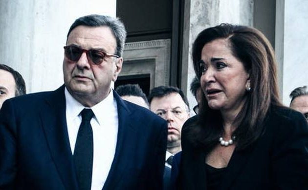 Ο Ισίδωρος Κούβελος λιποθύμησε στην κηδεία του Κ. Μητσοτάκη (βίντεο)