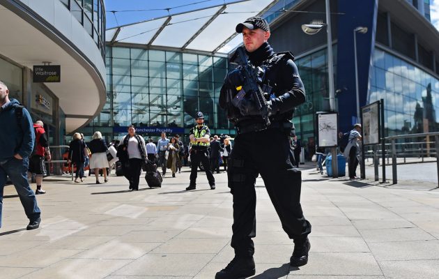 Η βρετανική αστυνομία συνέλαβε έναν ακόμη ύποπτο για το μακελειό στο Μάντσεστερ