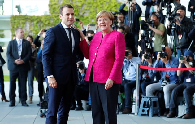 Mέρκελ σε Μακρόν: Η Ευρώπη μπορεί να πάει μπροστά μόνο με μία ισχυρή Γαλλία