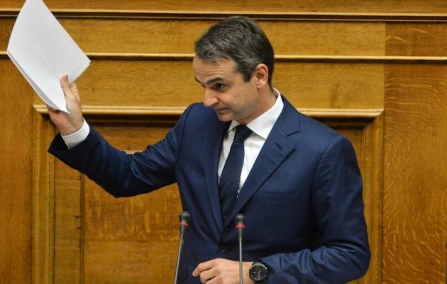 Σε πολιτικό αδιέξοδο ο Μητσοτάκης ζητά συζήτηση στη Βουλή για τις αποφάσεις του Eurogroup