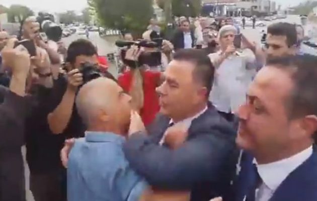 Οπαδός του ΠΑΟΚ επιτέθηκε στον Μητσοτάκη στη Θεσσαλονίκη (βίντεο)