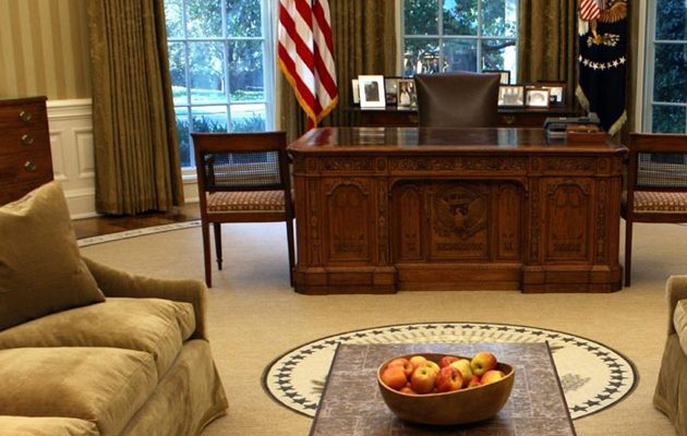 Ο Τραμπ δεν απέκλεισε να καταγράφει τις συνομιλίες στο Οβάλ γραφείο