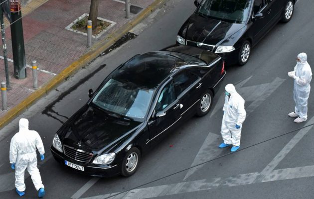 Οπλοστάσιο στη γιάφκα 29χρονου που έστειλε το τρομοδέμα στον Παπαδήμο