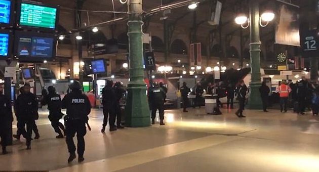 Συναγερμός στο Παρίσι – Έκλεισε για λίγες ώρες σταθμός του Μετρό (βίντεο)