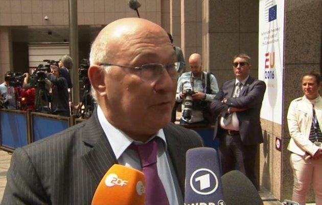 Καρφώνει τον Σόιμπλε ο Σαπέν: Η μπάλα είναι στο γήπεδο της Ευρώπης για το χρέος