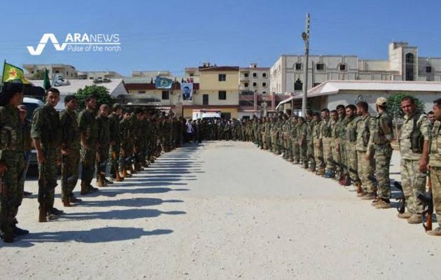 Οι Κούρδοι (SDF) παραδίδουν τη διοίκηση της πόλης Τάμπκα στους κατοίκους της