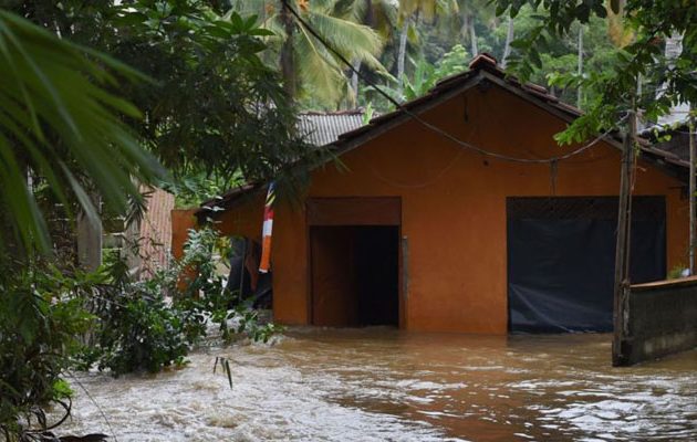 Φονικοί μουσώνες στη Σρι Λάνκα: 92 νεκροί και 60.000 άστεγοι
