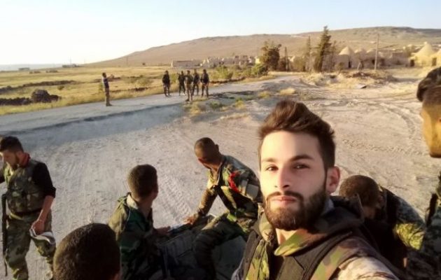 Σύροι στρατιώτες έστησαν ενέδρα σε τζιχαντιστές, τους σκότωσαν και τους πήραν τα όπλα