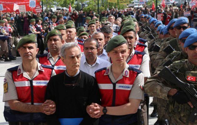 Πρεμιέρα της δίκης 221 κατηγορούμενων για το πραξικόπημα στην Τουρκία