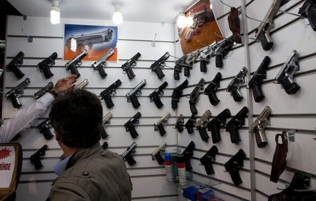 20 εκ. όπλα έχουν οι Τούρκοι στα σπίτια τους – Για πλάκα αρχίζει εμφύλιος
