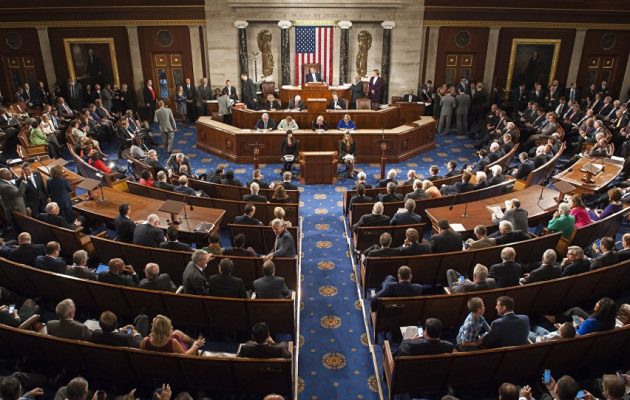 Προχωράει το “ξήλωμα” του Obamacare: Εγκρίθηκε το νομοσχέδιο για αντικατάστασή του