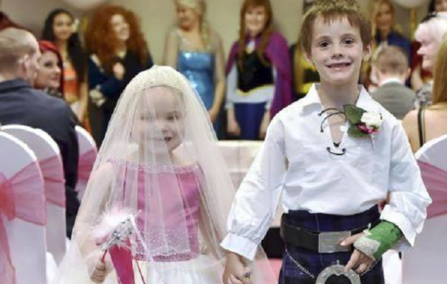 Συγκλονιστικό: 6χρονος “παντρεύτηκε” την 5χρονη καρκινοπαθή φίλη του!