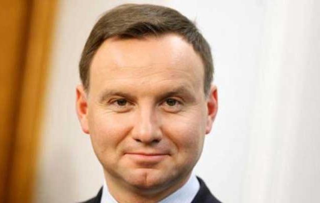 O συντηρητικός Πολωνός πρόεδρος ετοιμάζει δημοψήφισμα για την υποδοχή προσφύγων