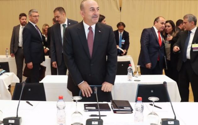 Κυπριακό: Οι Τούρκοι θέλουν να έχουν στρατό στην Κύπρο και να παραμείνουν εγγυήτρια δύναμη