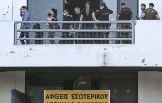 Μπαλάφας: Σε κατάλληλες δομές φιλοξενίας μεταφέρονται οι πρόσφυγες από το Ελληνικό (βίντεο)