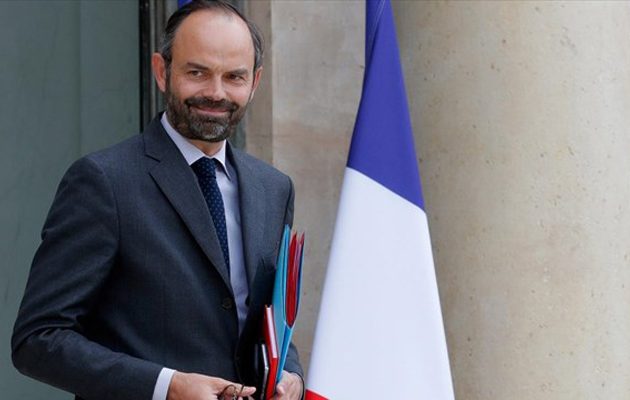 H γαλλική κυβέρνηση απαγορεύει με νόμο τις προσλήψεις συγγενών από βουλευτές