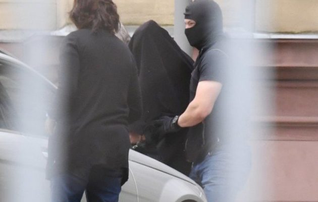 Μέλος του Ισλαμικού Κράτους που δικάζεται στη Γερμανία ομολόγησε ότι έδινε πληροφορίες στην τουρκική MIT