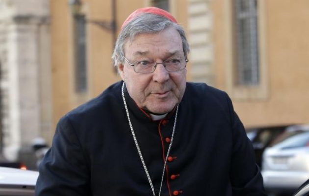 Ο υπ. Οικονομικών του Βατικανού διώκεται για “σεξουαλική βία κατά συρροή”