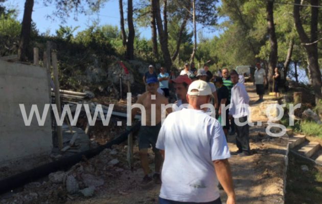 Ένταση στη Χειμάρρα: Κινητοποιήθηκαν οι Βορειοηπειρώτες και κυνήγησαν καταπατητές ελληνικής γης