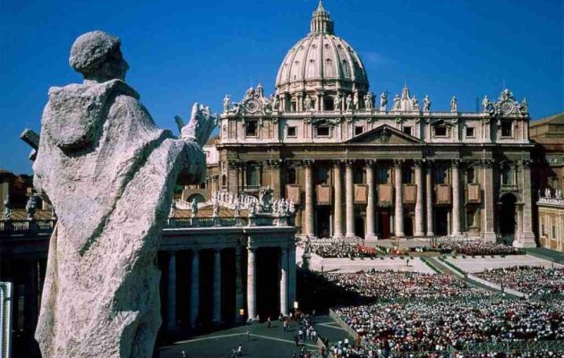 Επιστρέφουν οι αφορισμοί – Τι σχεδιάζει το Βατικανό