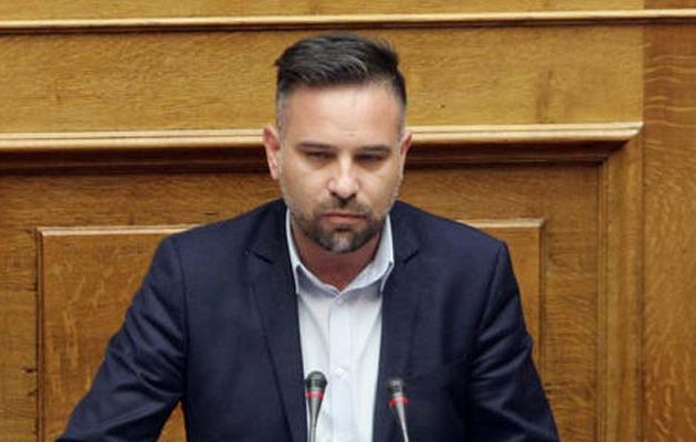 “Αδειάζει” Λεβέντη ο Κατσιαντώνης – Υπέρ της σύνθετης ονομασίας – Εμπιστοσύνη στον Κοτζιά