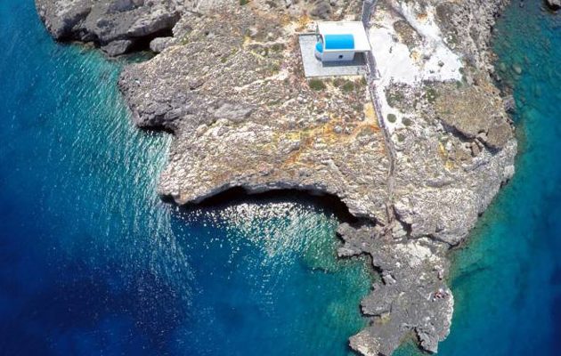 Τουρκικό φουσκωτό έδιωξε  Ελληνοκύπριους ψαράδες απο την ακρωτήριο Κάβο Γκρέκο στην Αμμόχωστο