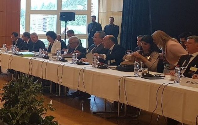 Κοτζιάς προς Τσαβούσογλου: “Δεν γίνονται δεκτές εκβιαστικές τακτικές”