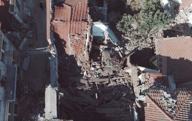Σεισμός Λέσβος: Η ολοκληρωτική καταστροφή της Βρίσας από ψηλά (βίντεο)