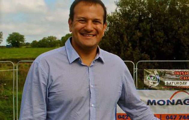 Ποιος είναι ο 39χρονος που θα ηγηθεί του ιρλανδικού συντηρητικού κόμματος Fine Gael