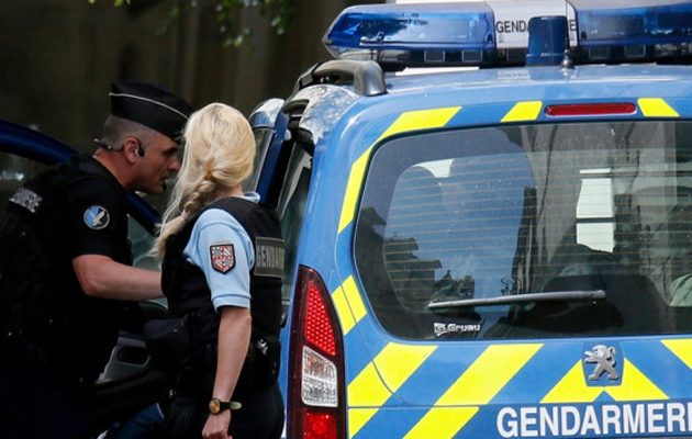 Συναγερμός στη Γαλλία: Βρέθηκε αυτοκίνητο γεμάτο φιάλες υγραερίου κοντά στη Λιόν