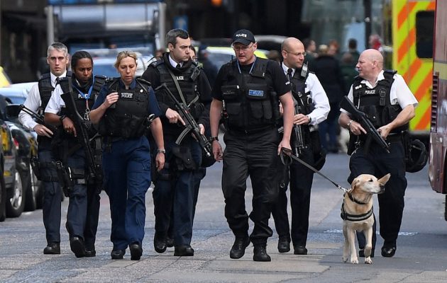 Νέες συλλήψεις για το μακελειό στο Λονδίνο – Η αστυνομία γνωρίζει τα ονόματα των δραστών