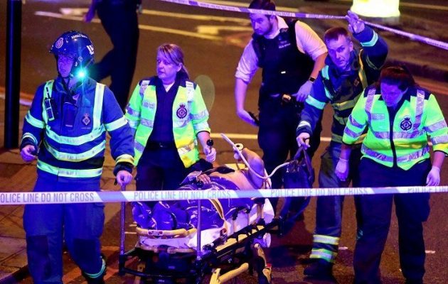 48χρονος έπεσε με φορτηγάκι πάνω σε μουσουλμάνους που έβγαιναν από τζαμί στο Λονδίνο