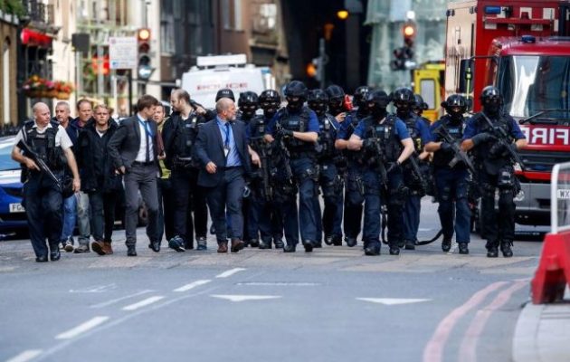 Ψάχνουν το ανατολικό Λονδίνο να βρουν συνεργούς των τριών μακελάρηδων τζιχαντιστών