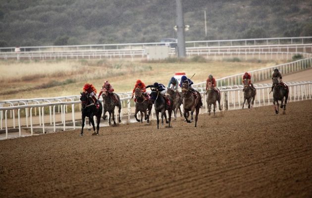 Ιπποδρομίες: Σούπερ πρόγραμμα και αυτό το Σάββατο στο Μαρκόπουλο (βίντεο)