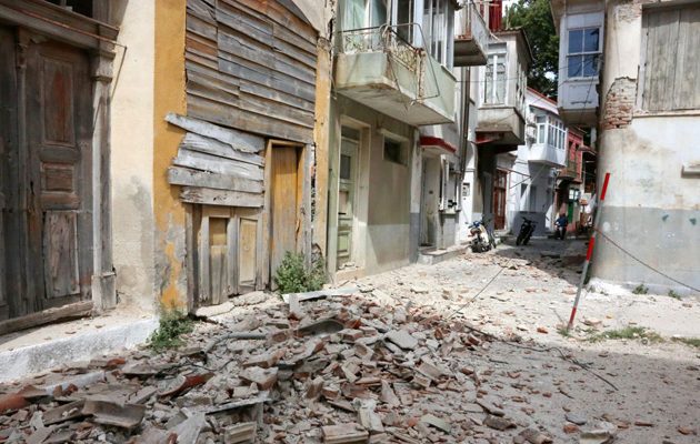 Φονικός σεισμός στη Λέσβο: Νεκρή ανασύρθηκε  η 45χρονη  που ήταν εγκλωβισμένη στα ερείπια