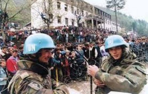 Οι Ολλανδοί κυανόκρανοι έχουν μερίδιο ευθύνης στη σφαγή της Σρεμπρένιτσα